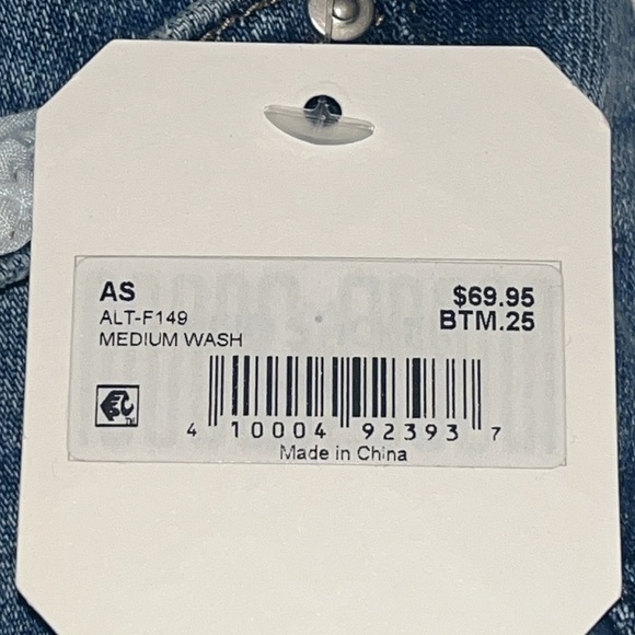 Altar’d State Women's Distressed Flare Jeans size 25 - Picture 11 of 12